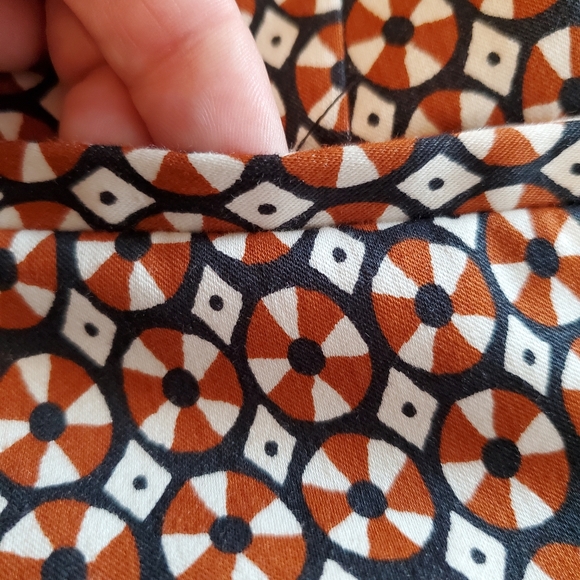 🎈2/$50 H&M Cropped Patterned Pants - Picture 9 of 12